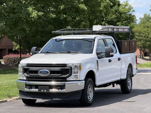 Used 2020 Ford F250 XL w/ Power Equipment Group AWD/4WD image 2