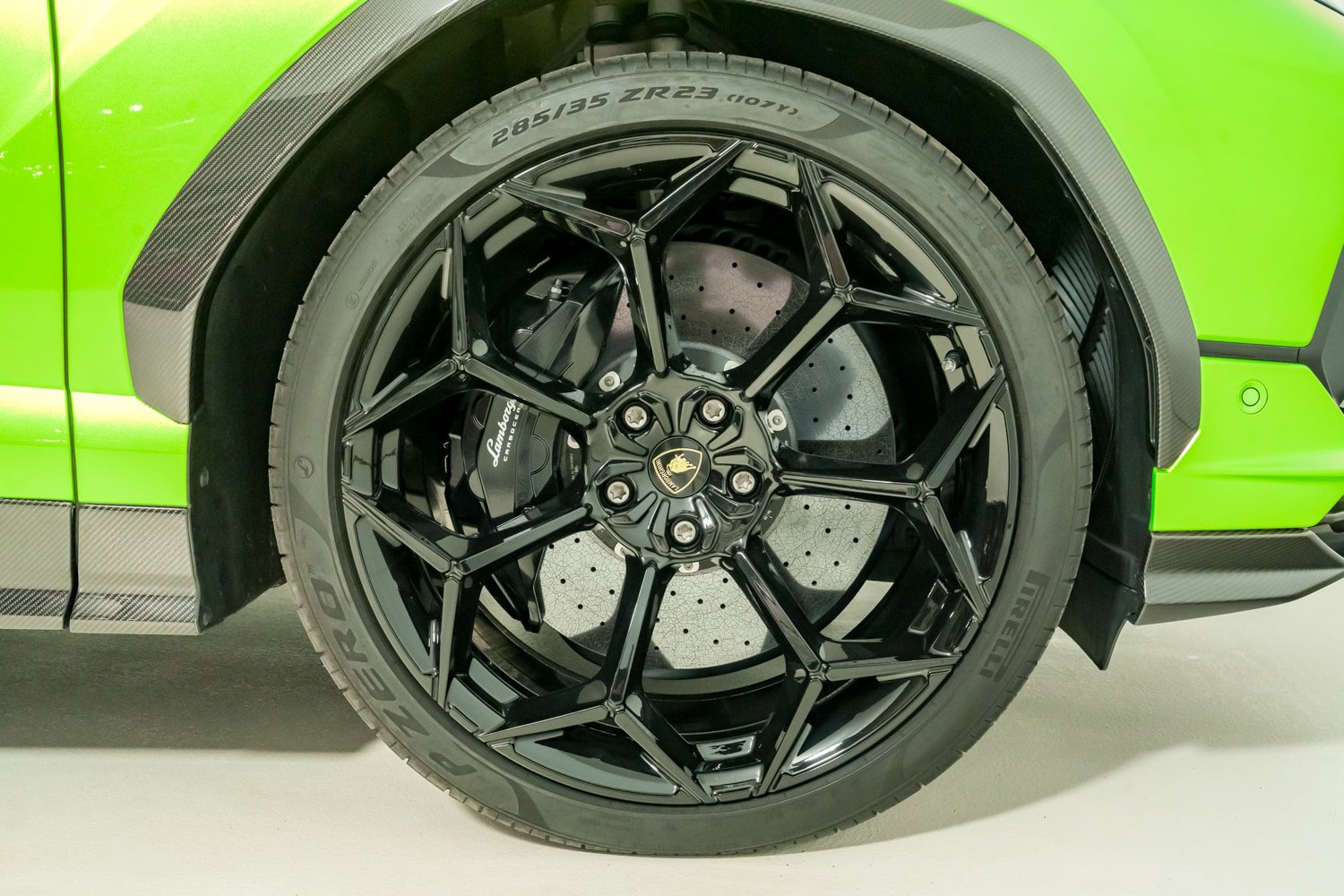 Used 2024 Lamborghini Urus Performante AWD/4WD image 14