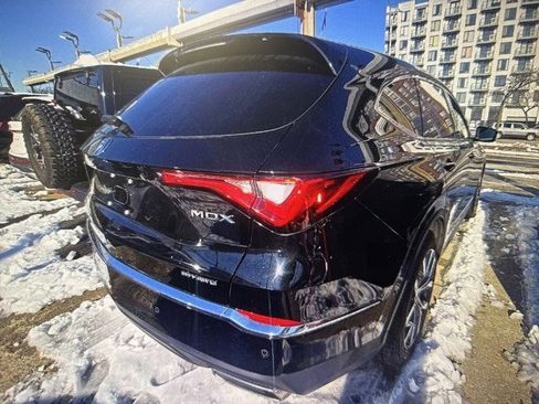 Used 2024 Acura MDX SH-AWD w/ Technology Package image 4