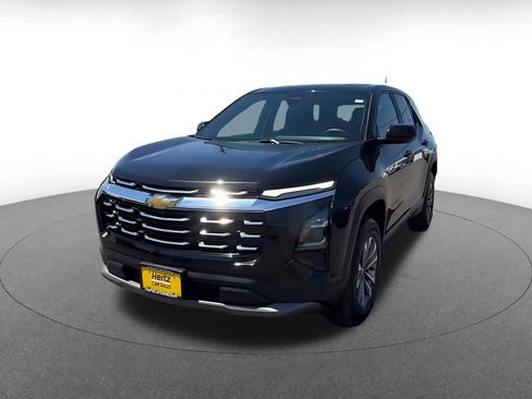 Used 2025 Chevrolet Equinox LT FWD image 7