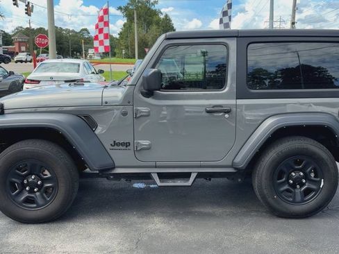 Used 2023 Jeep Wrangler Sport AWD/4WD image 5