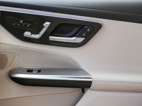 Used 2023 Mercedes-Benz GLC 300 image 20