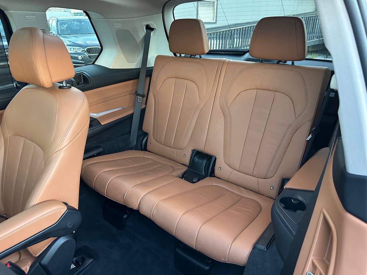 Used 2020 BMW X7 xDrive40i w/ Premium Package AWD/4WD image 25