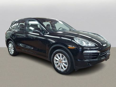 Used 2014 Porsche Cayenne AWD/4WD image 2