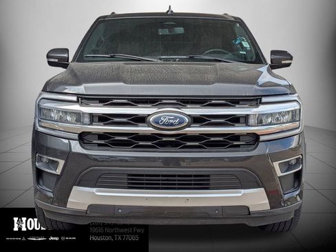 Used 2023 Ford Expedition Limited image 4