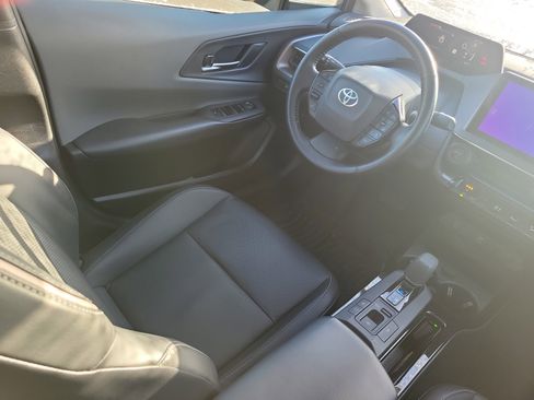 Used 2023 Toyota Prius XLE image 14