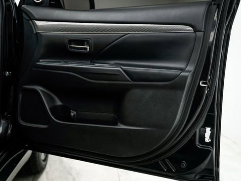 Used 2019 Mitsubishi Outlander SEL image 34