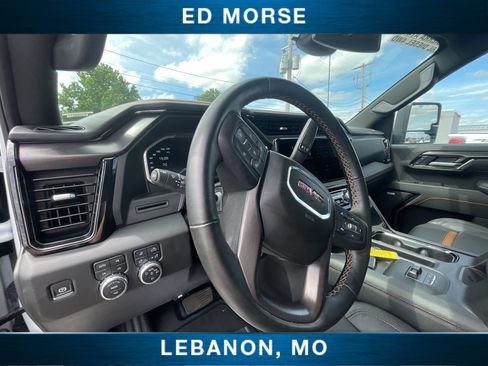 Used 2025 GMC Sierra 2500 AT4 AWD/4WD image 10