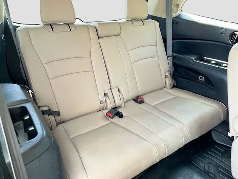 Used 2019 Honda Pilot Touring image 29