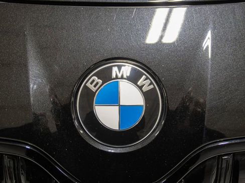 Used 2023 BMW 760i xDrive w/ Parking Assistance Package image 4