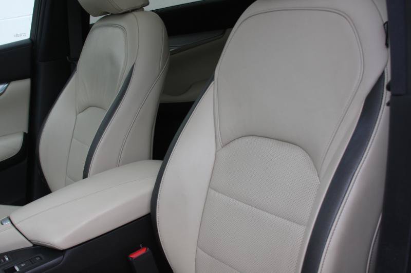 Used 2019 INFINITI QX50 Essential w/ Premium Heat Package AWD/4WD image 36