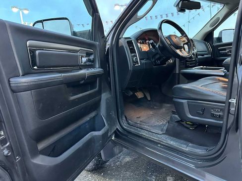 Used 2018 RAM 2500 Laramie w/ Sport Appearance Group image 19