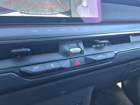 New 2026 Kia EV9 Land image 24