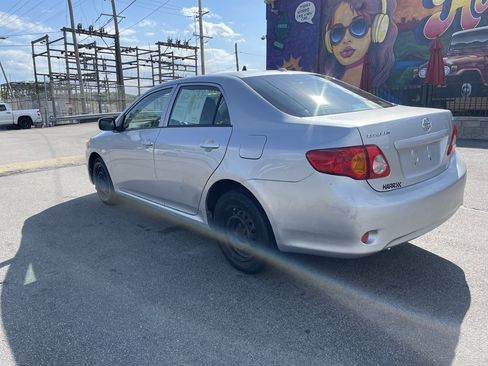 Used 2010 Toyota Corolla FWD image 3