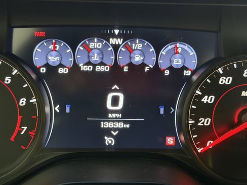 Used 2022 Chevrolet Camaro SS RWD image 11