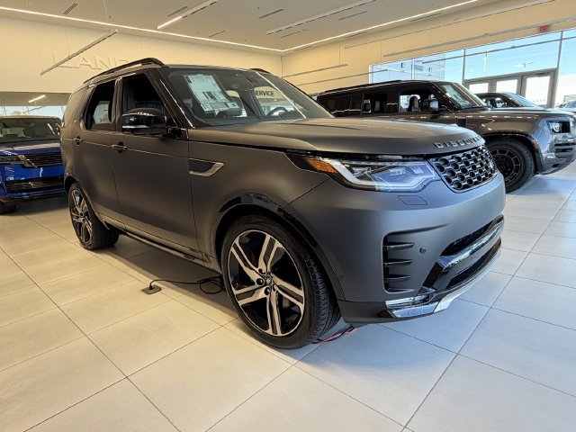 New 2026 Land Rover Discovery Limited Edition AWD/4WD image 3