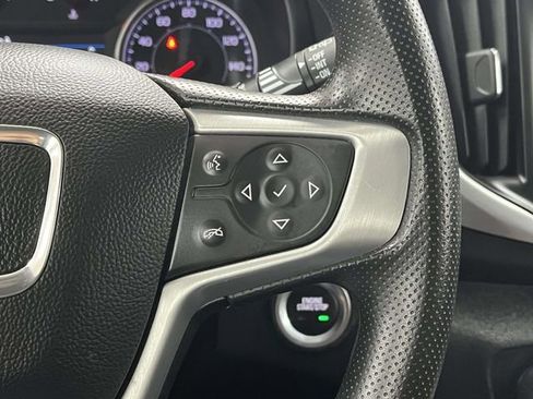 Used 2024 GMC Terrain SLE image 27