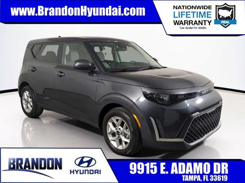 Used 2025 Kia Soul LX w/ LX Technology Package FWD image 1