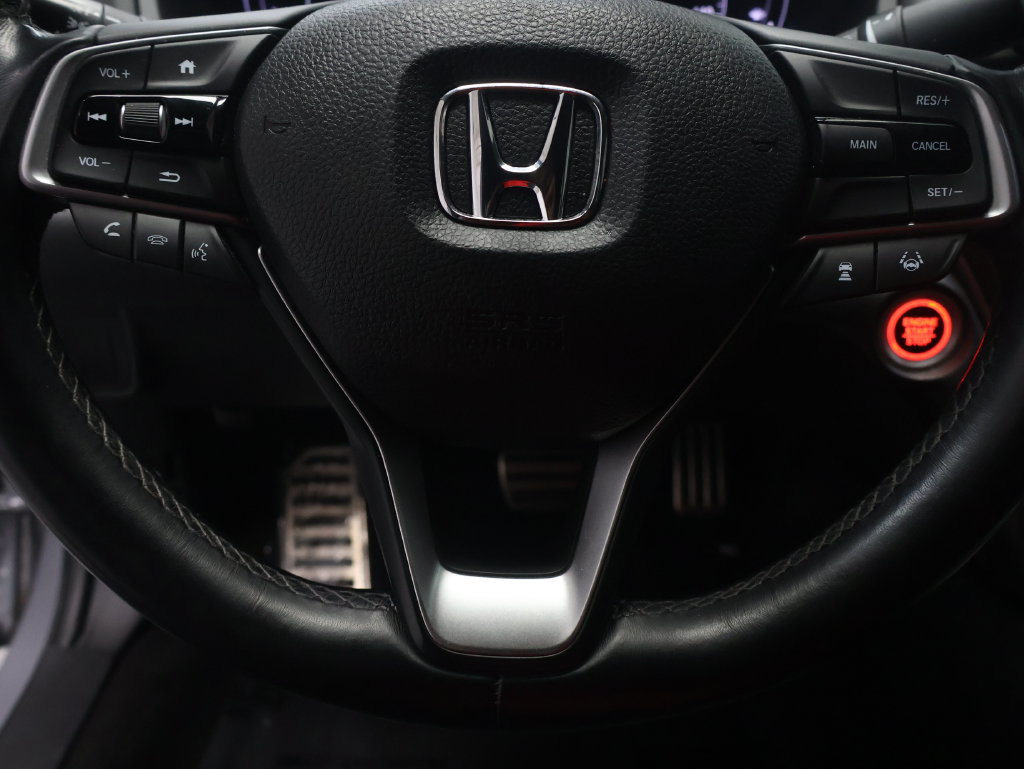 Used 2018 Honda Accord Sport image 18