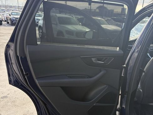 Used 2023 Audi Q7 3.0T Prestige image 16