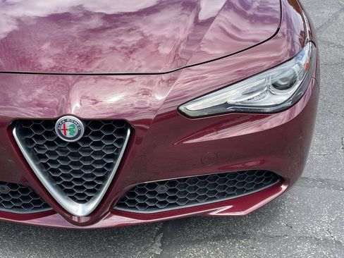 Used 2017 Alfa Romeo Giulia AWD image 7