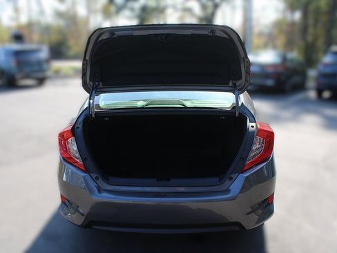 Used 2018 Honda Civic EX-T image 9