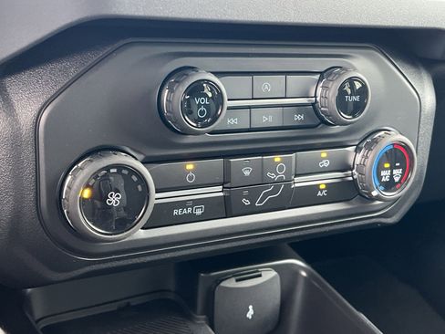 New 2025 Ford Bronco 4-Door image 20