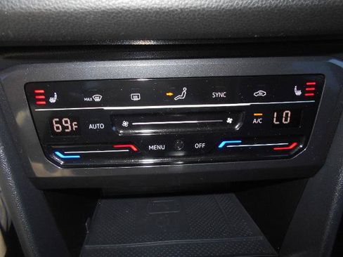 Used 2024 Volkswagen Tiguan SE R-Line AWD/4WD image 14