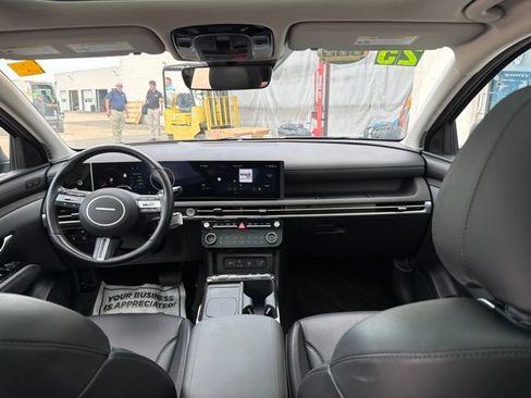 Used 2025 Hyundai Tucson Limited AWD/4WD image 26