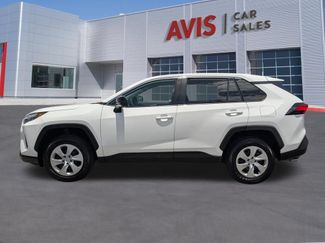 Used 2025 Toyota RAV4 LE FWD video 2