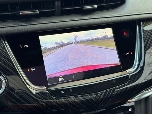 Certified 2025 Cadillac XT6 Premium Luxury image 5