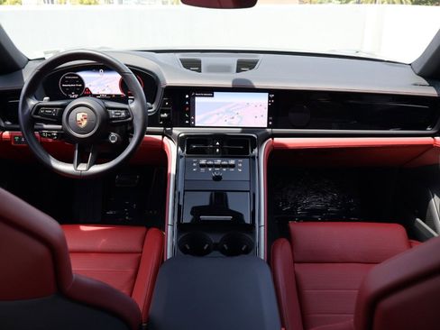 Certified 2025 Porsche Panamera 4 AWD/4WD image 21