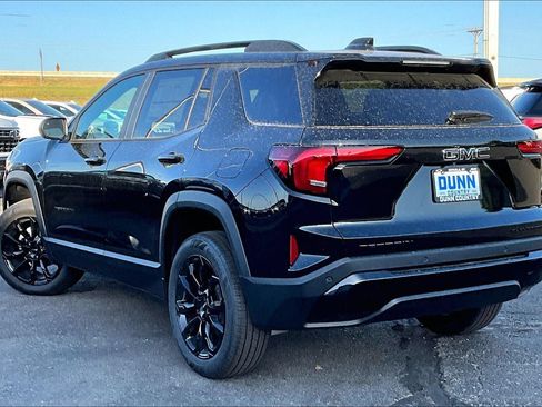 New 2027 GMC Terrain Elevation w/ Elevation Premium Package FWD image 3