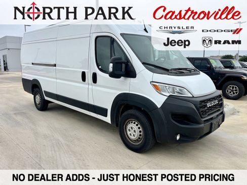 Used 2025 RAM ProMaster 3500 w/ Convenience Group FWD image 1