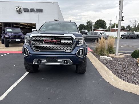 Used 2019 GMC Sierra 1500 Denali w/ Denali Ultimate Package AWD/4WD image 2