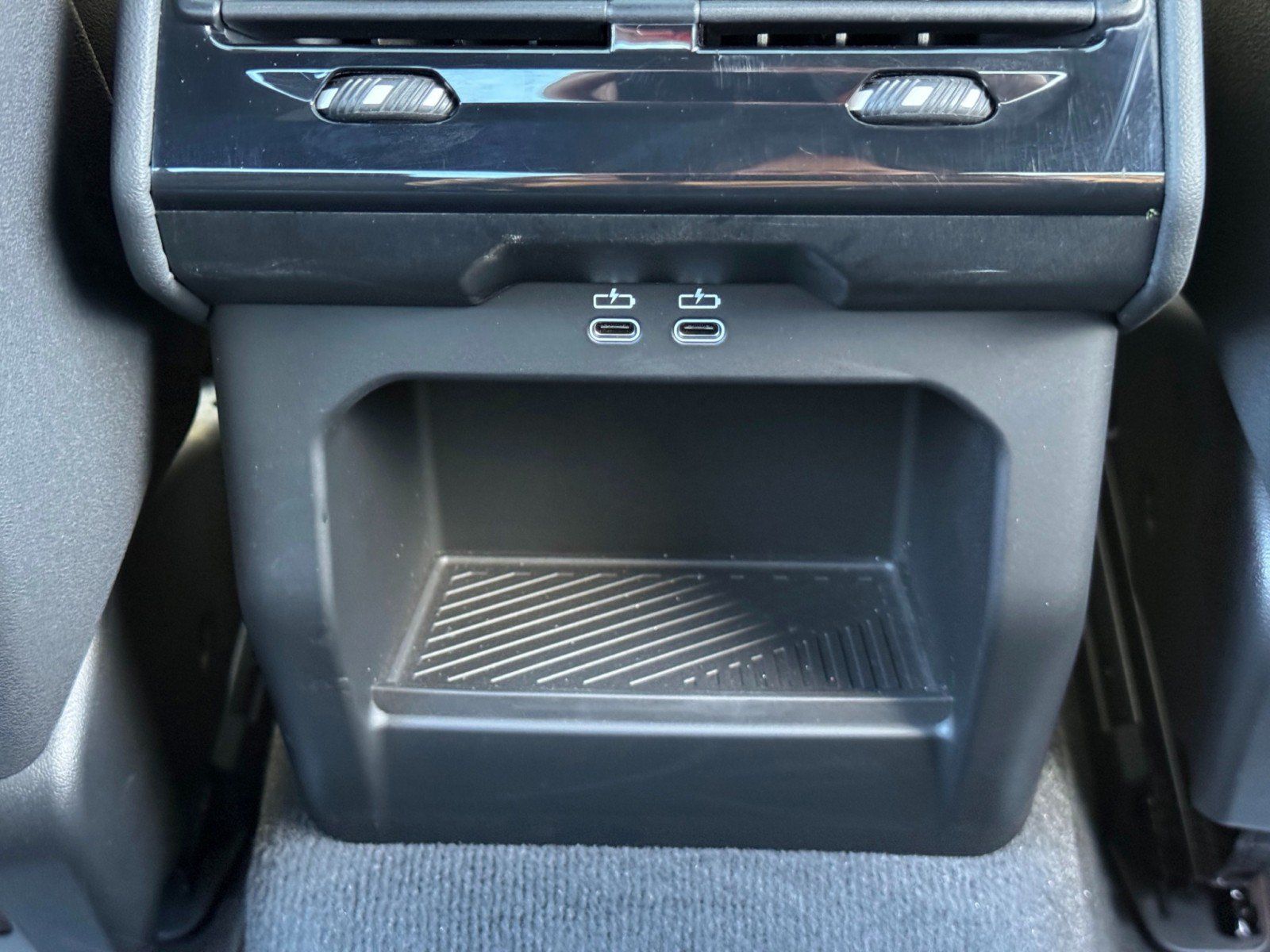 Used 2024 BMW 530i w/ Convenience Package RWD image 40