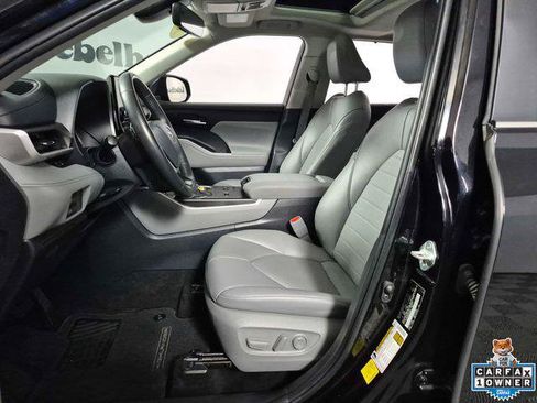 Certified 2024 Toyota Highlander XLE AWD/4WD image 9