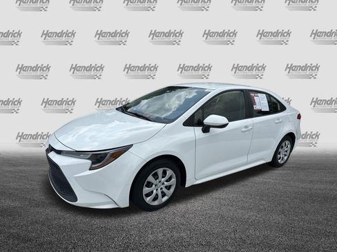 Used 2022 Toyota Corolla LE FWD image 5