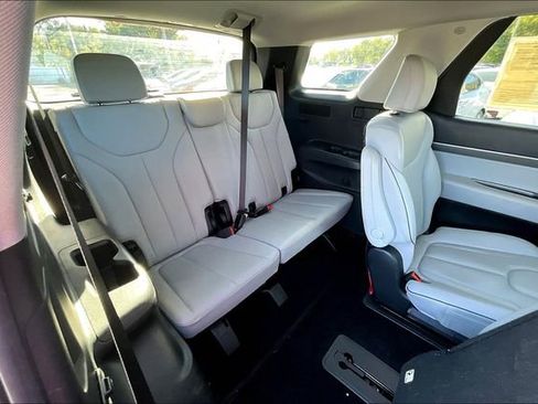 Used 2024 Hyundai Palisade SEL image 22
