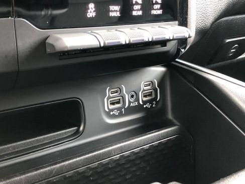 Used 2023 RAM 1500 Big Horn AWD/4WD image 21