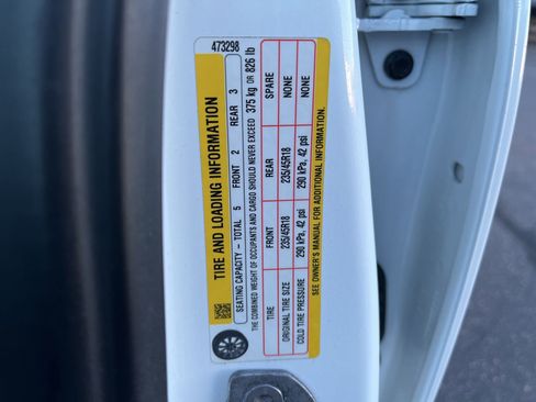 Used 2023 Tesla Model 3 Standard Range image 30