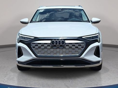 Used 2024 Audi Q8 e-tron Premium Plus w/ Premium Plus Package AWD/4WD image 3