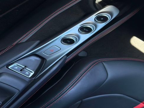 Used 2021 Ferrari F8 Tributo RWD image 39
