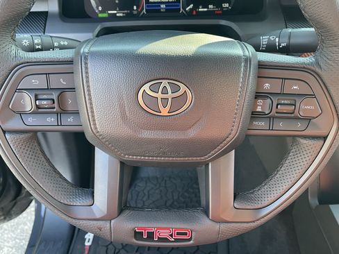 Certified 2025 Toyota Tacoma TRD Pro AWD/4WD image 7