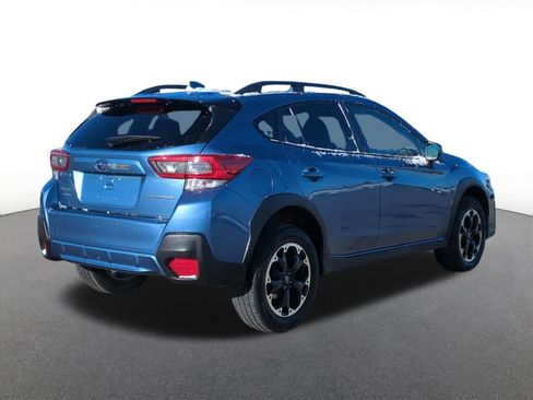 Used 2022 Subaru Crosstrek 2.0i Premium w/ Moonroof Package image 6