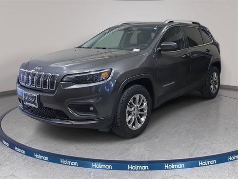 Used 2019 Jeep Cherokee Latitude Plus w/ Cold Weather Group image 1