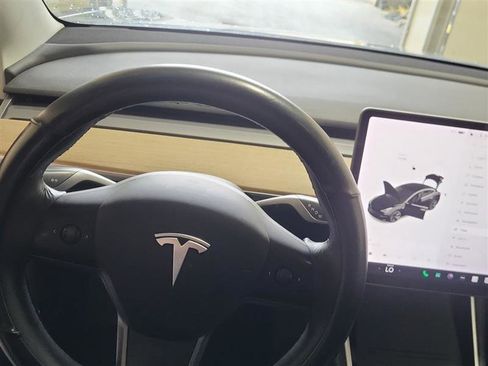 Used 2019 Tesla Model 3 Long Range image 3