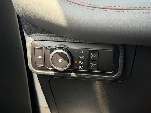 Certified 2026 Ford Explorer Active w/ Active Comfort Package RWD image 21