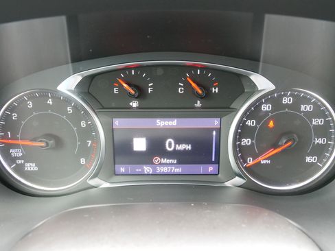 Used 2023 GMC Acadia SLT w/ Elevation Edition image 25