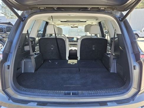Used 2023 Kia Telluride EX w/ EX Captain's Chair Package image 13